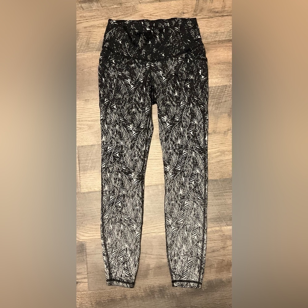 All In‎ Motion Pocket Leggings size XS